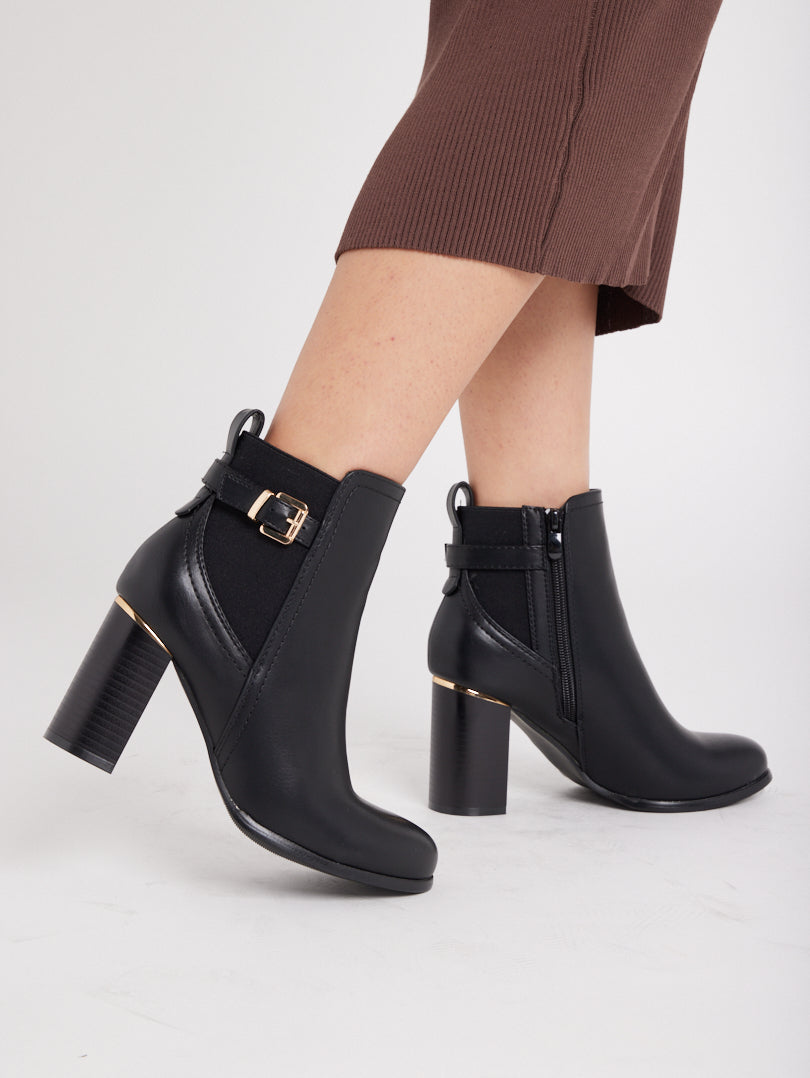 Bottines noires outlet talons carrés