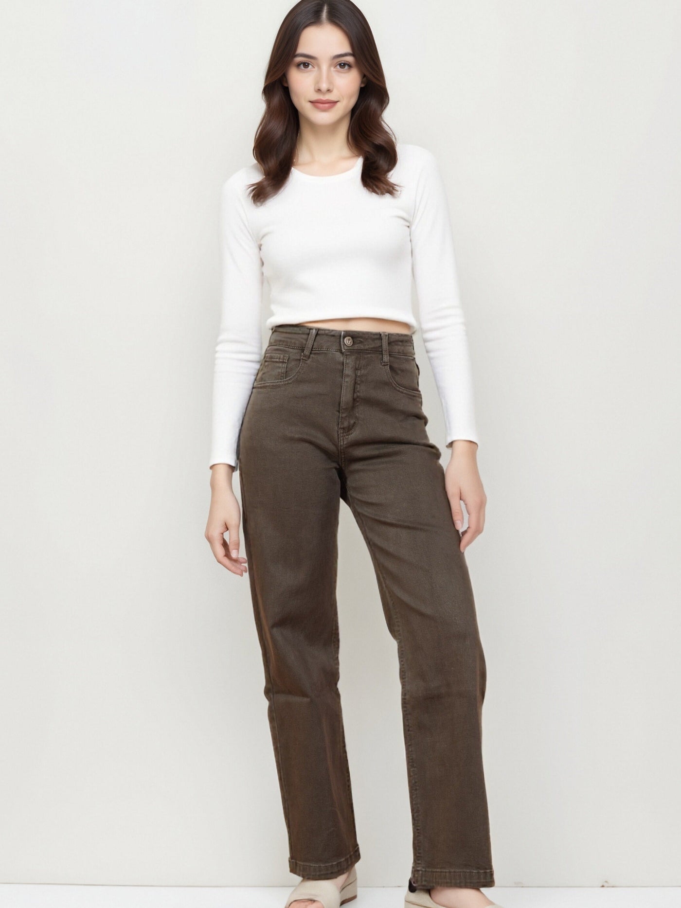 Jean Large Droit Vert Foncé en Denim de Coton – L’Essence du Minimalisme Chic - NAUMY