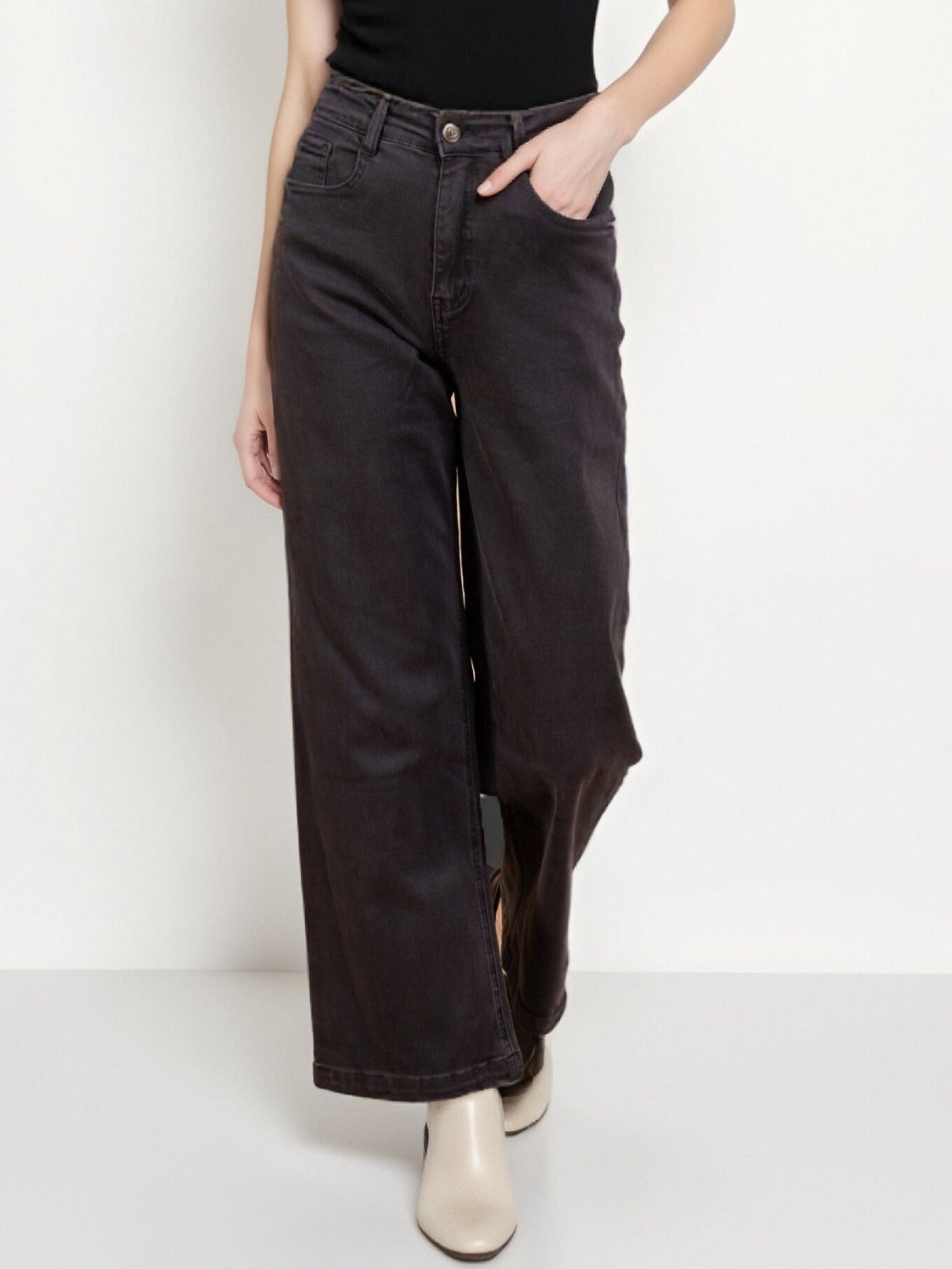 Jean Large Droit Gris en Denim de Coton – L’Essence du Minimalisme Chic - NAUMY