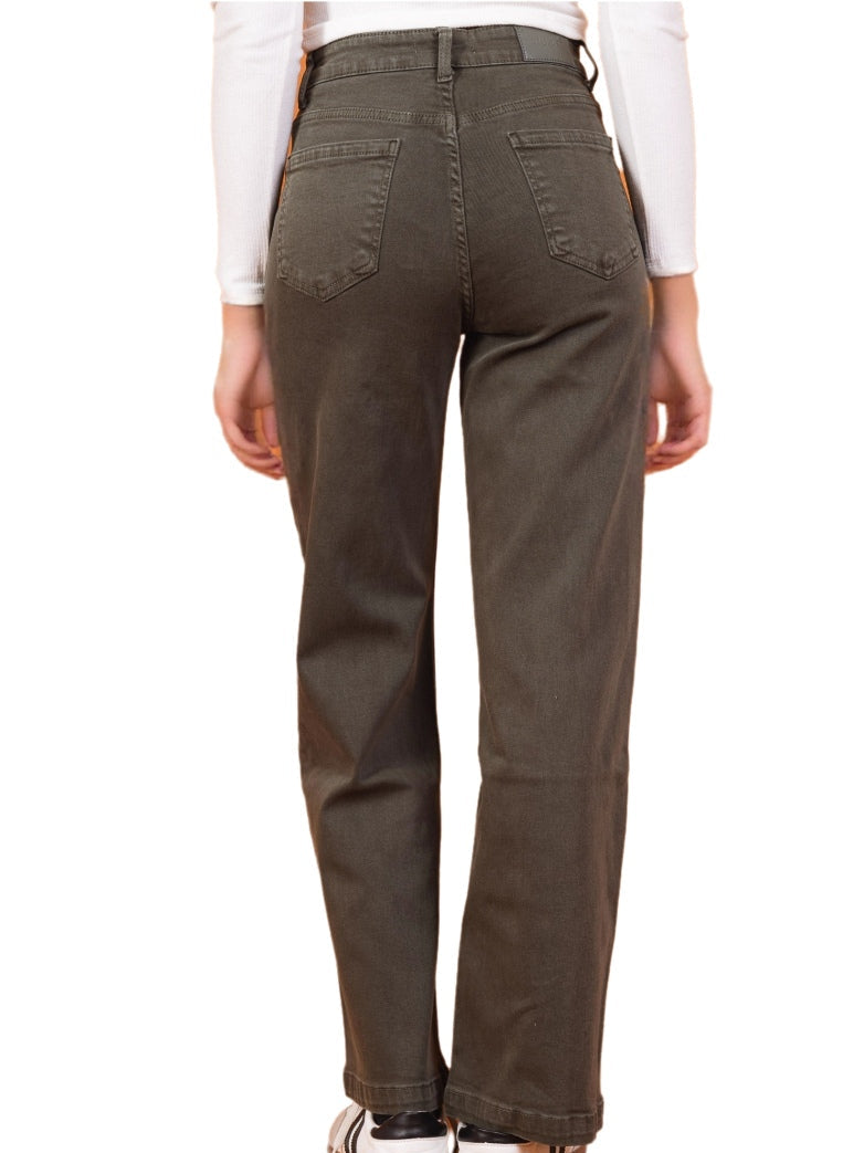 Jean Large Droit Vert Foncé en Denim de Coton – L’Essence du Minimalisme Chic - NAUMY