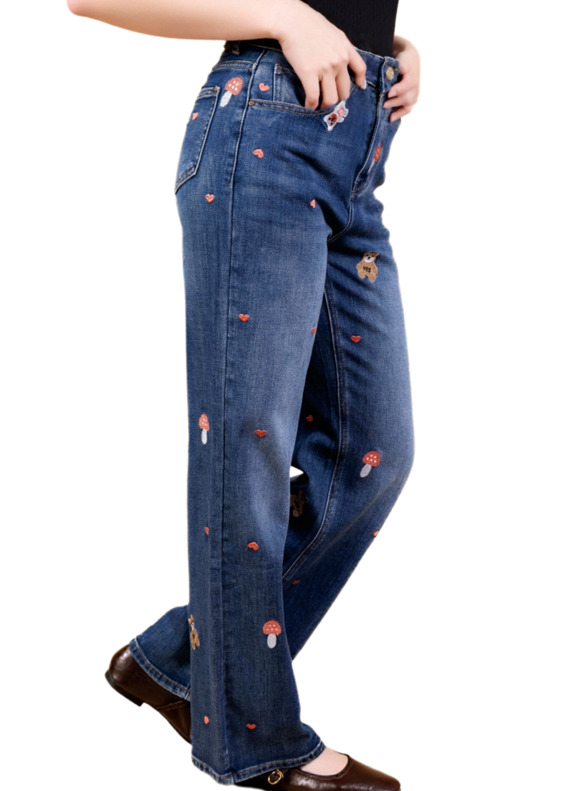 Jean Large Brodé – Le Denim Chic aux Finitions Artisanales - NAUMY