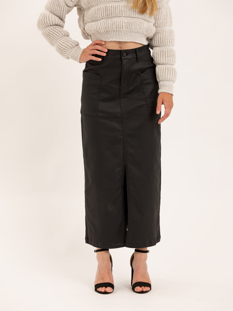Jupe midi effet cuir fendue devant