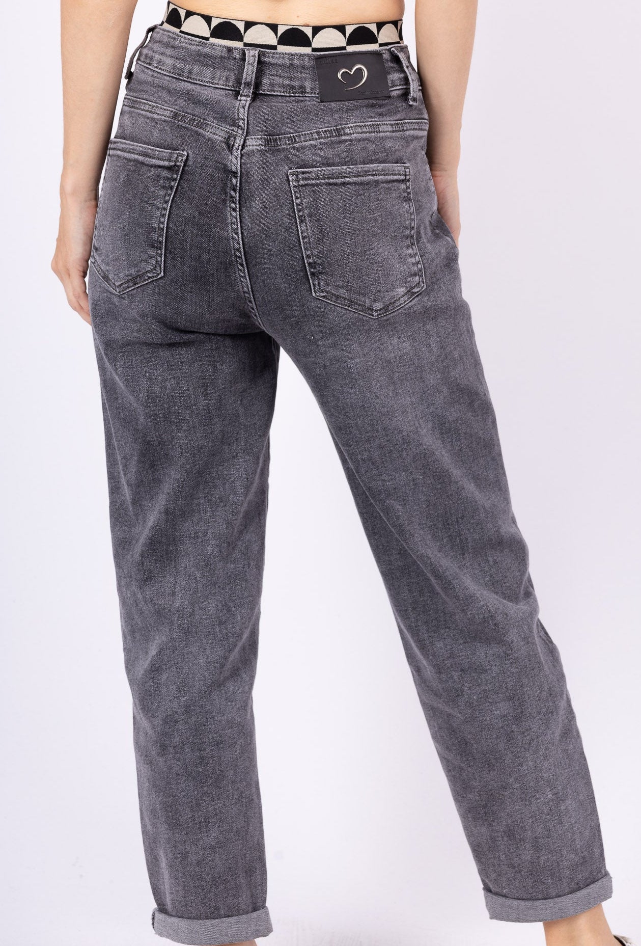 Jean Mom Gris Délavé à Taille Élastique L’Allié Casual Chic - NAUMY
