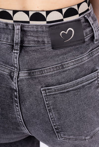 Jean Mom Gris Délavé à Taille Élastique L’Allié Casual Chic - NAUMY