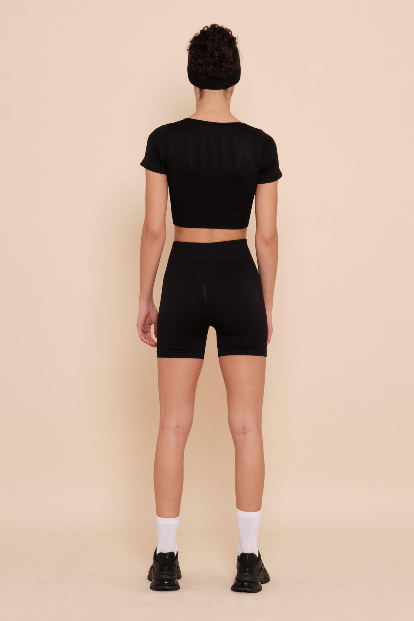 Ensemble top à manches courtes et short cycliste - Naumy