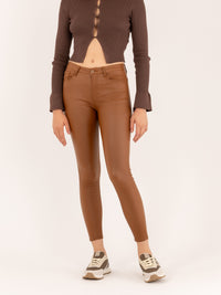 Pantalon skinny push up en simili cuir