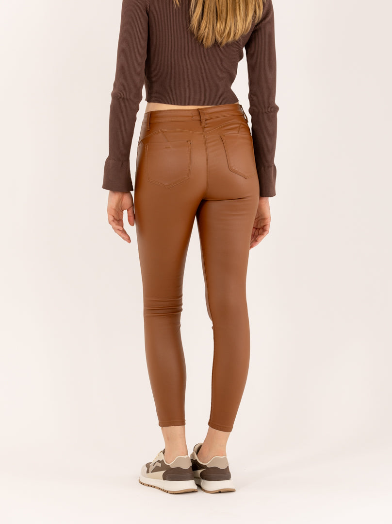 Pantalon skinny push up en simili cuir