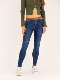 Jean skinny avec ceinture fine en simili