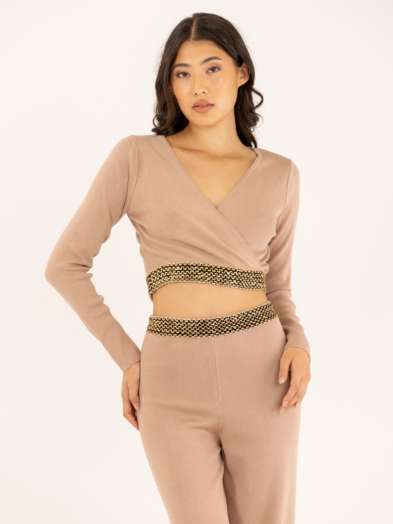 Ensemble top et pantalon en maille brodé à la taille