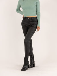 Pantalon skinny push up en simili cuir