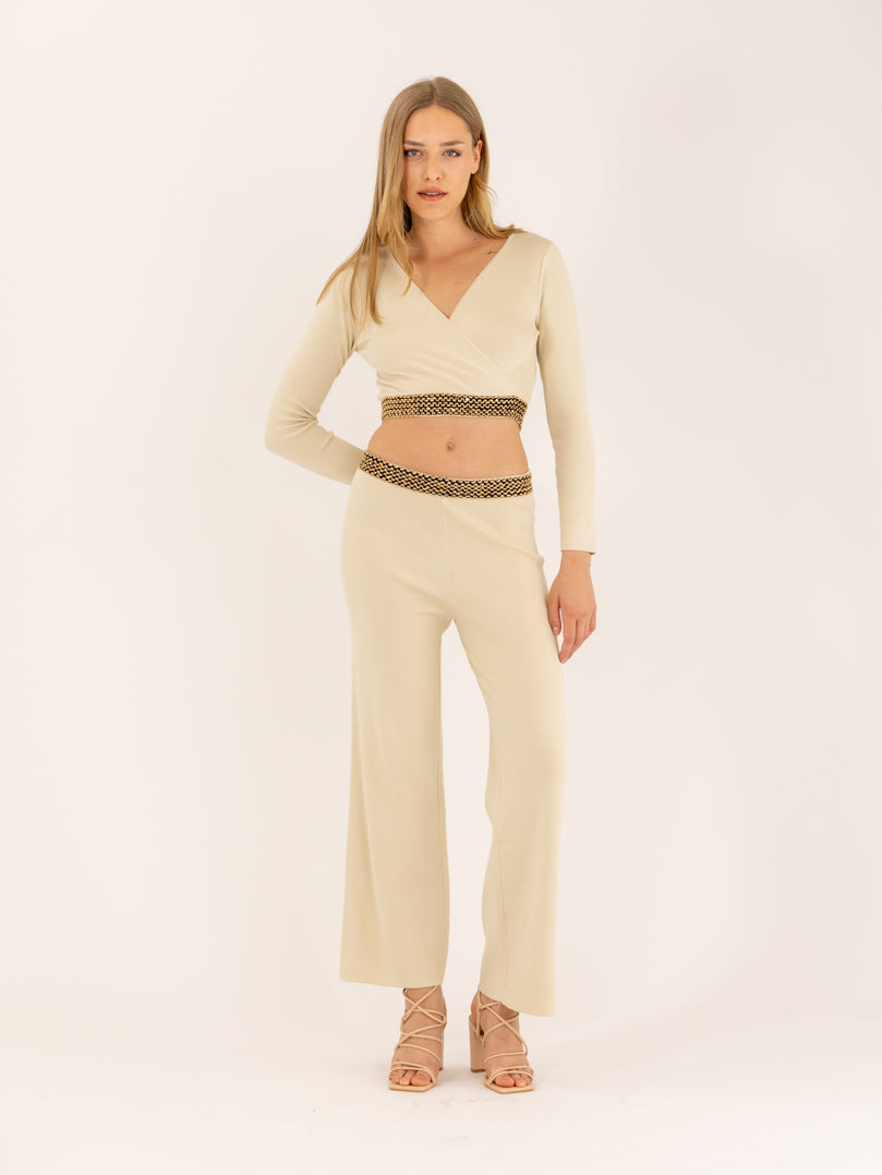 Ensemble top et pantalon en maille brodé à la taille