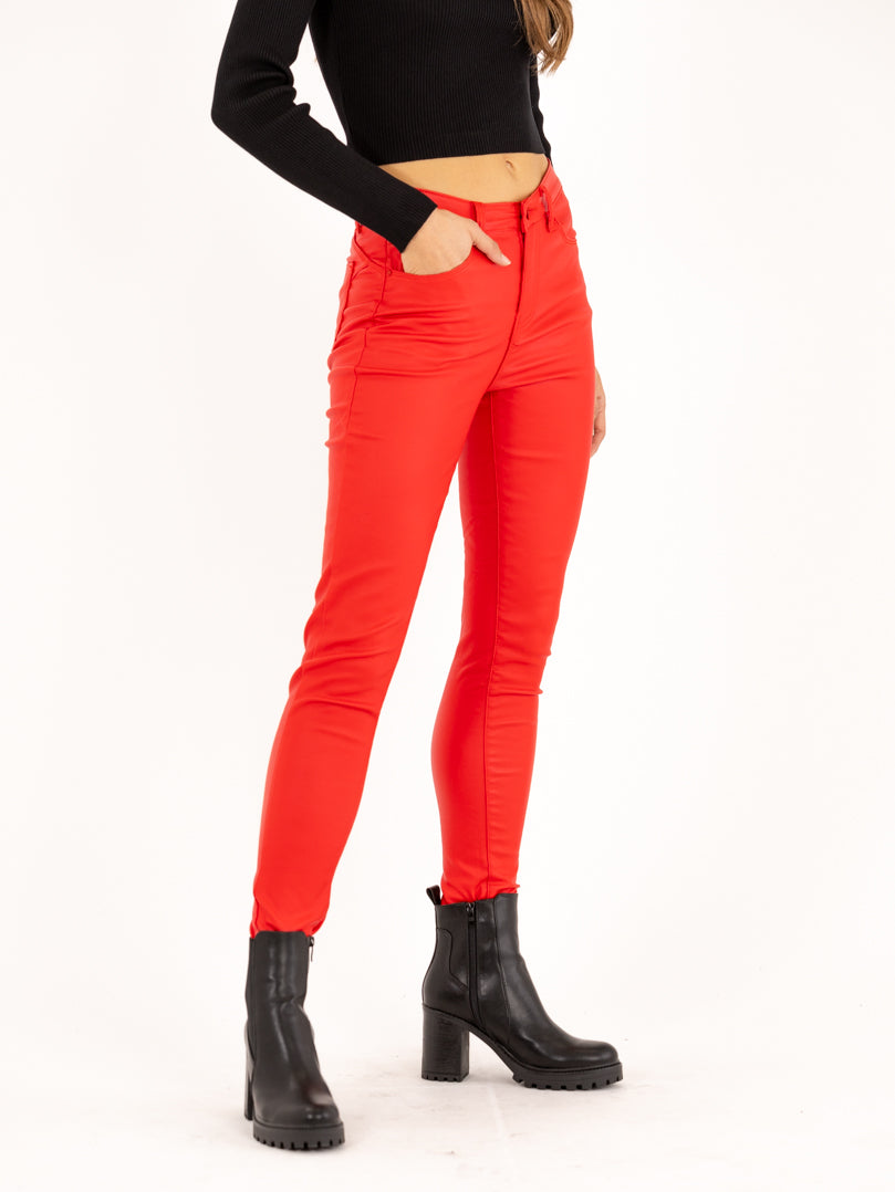 Pantalon skinny push up en simili cuir