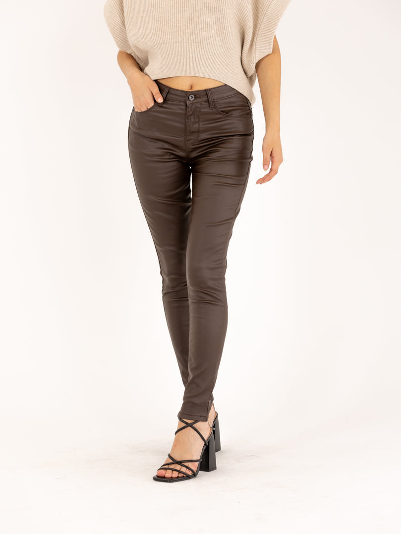 Pantalon skinny push up en simili cuir