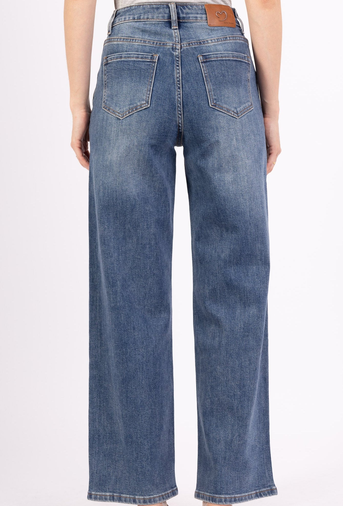 Jean Large Taille Haute BLEU RÉTRO – "Audace Bohème"  Casual et Élégant - NAUMY