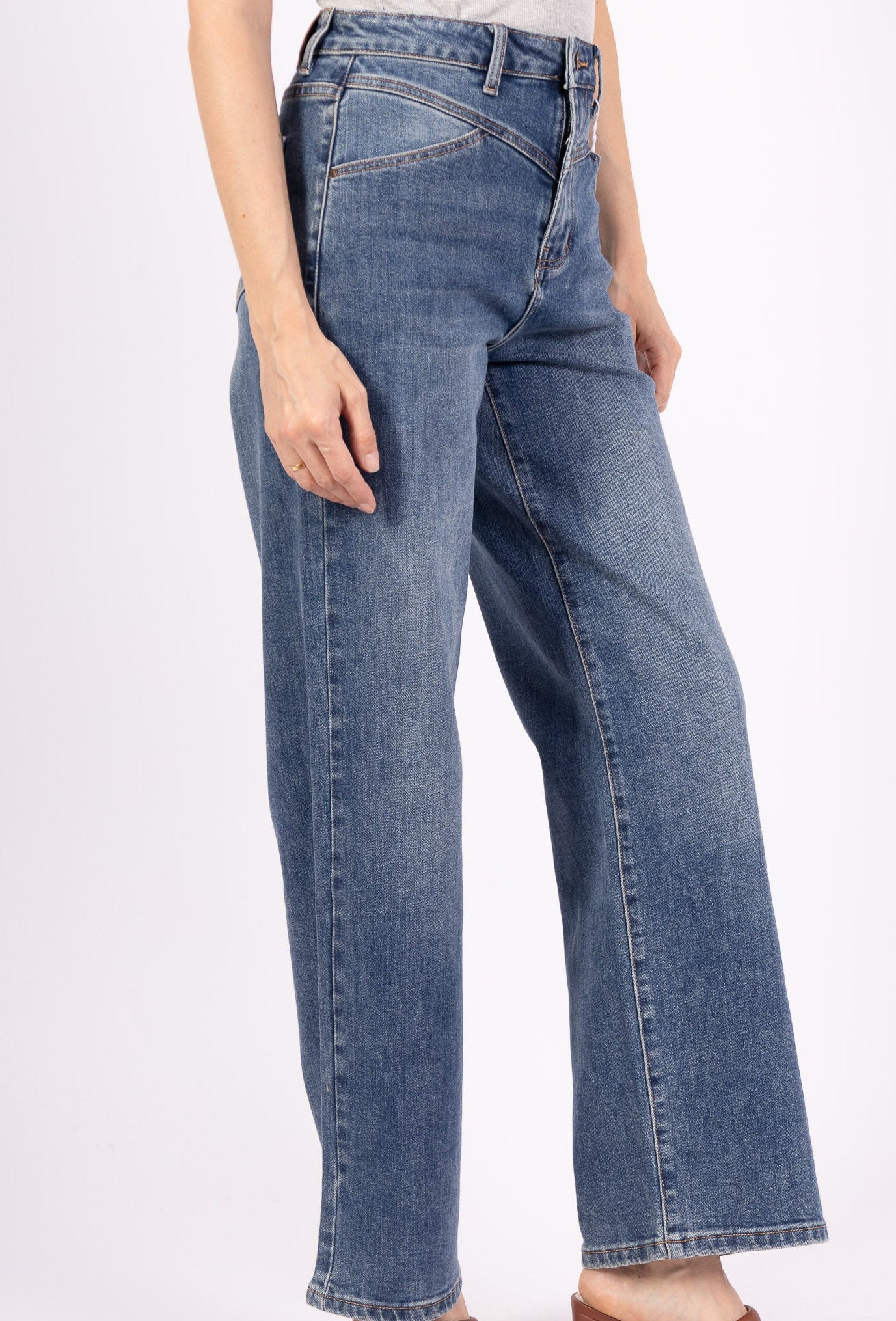 Jean Large Taille Haute BLEU RÉTRO – "Audace Bohème"  Casual et Élégant - NAUMY