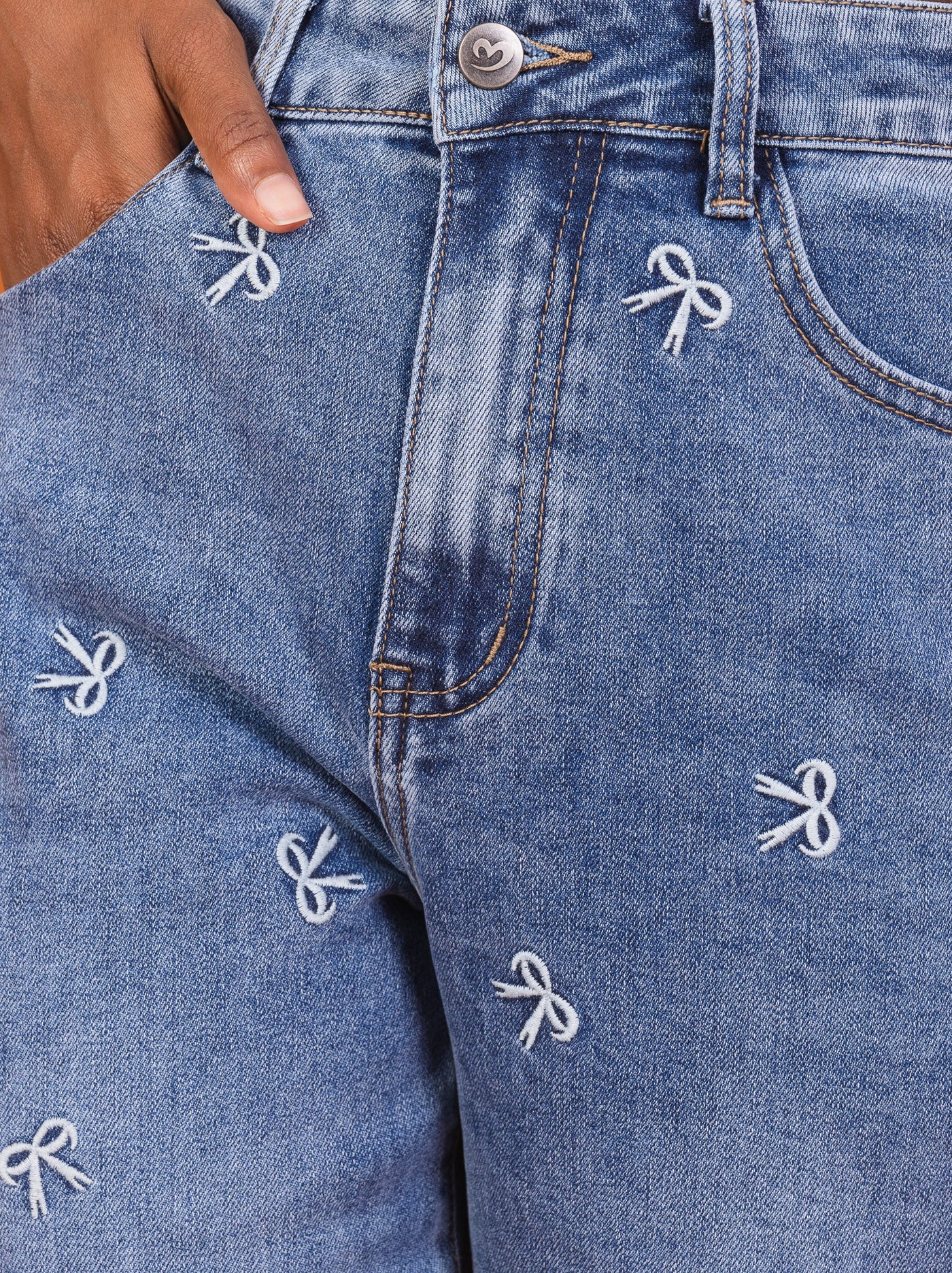 Jean Large Brodé Petit Nœud Papillon – Élégance Décontractée - NAUMY