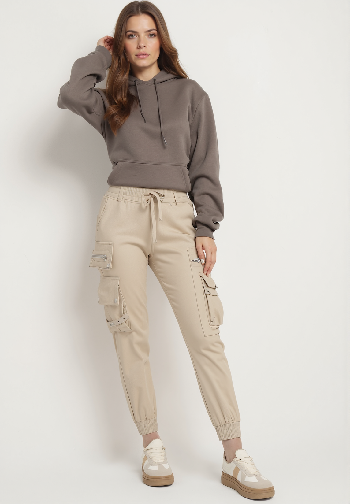 Pantalon cargo beige avec taille élastique multipoches - Naumy